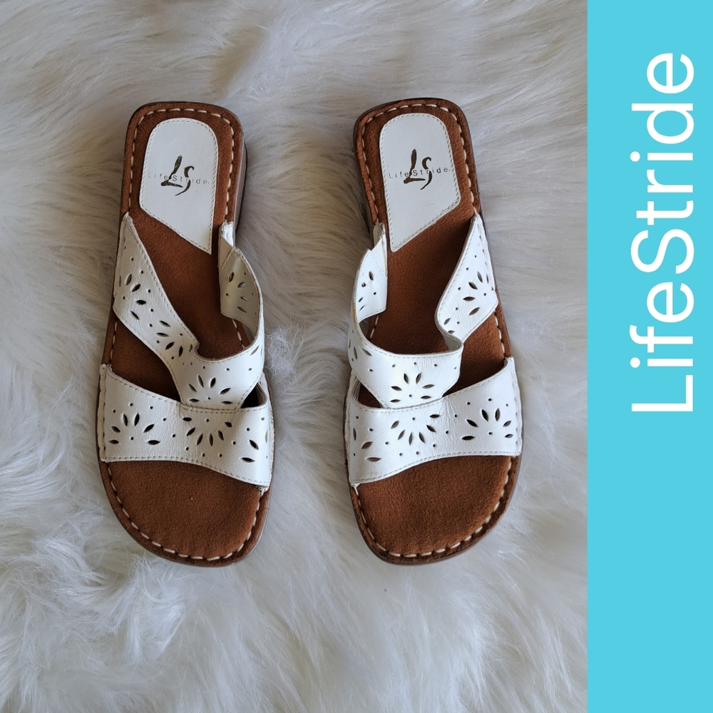 SALE. Lifestride white leather sandals